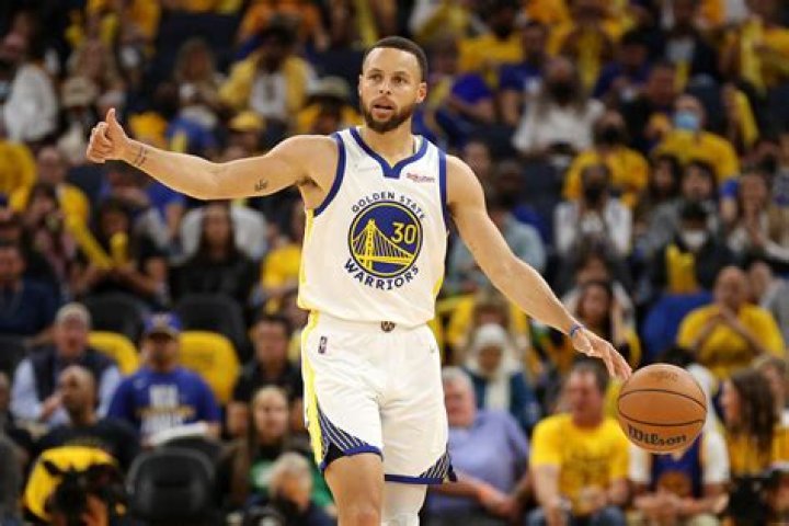 Steph Curry's pet Rookie